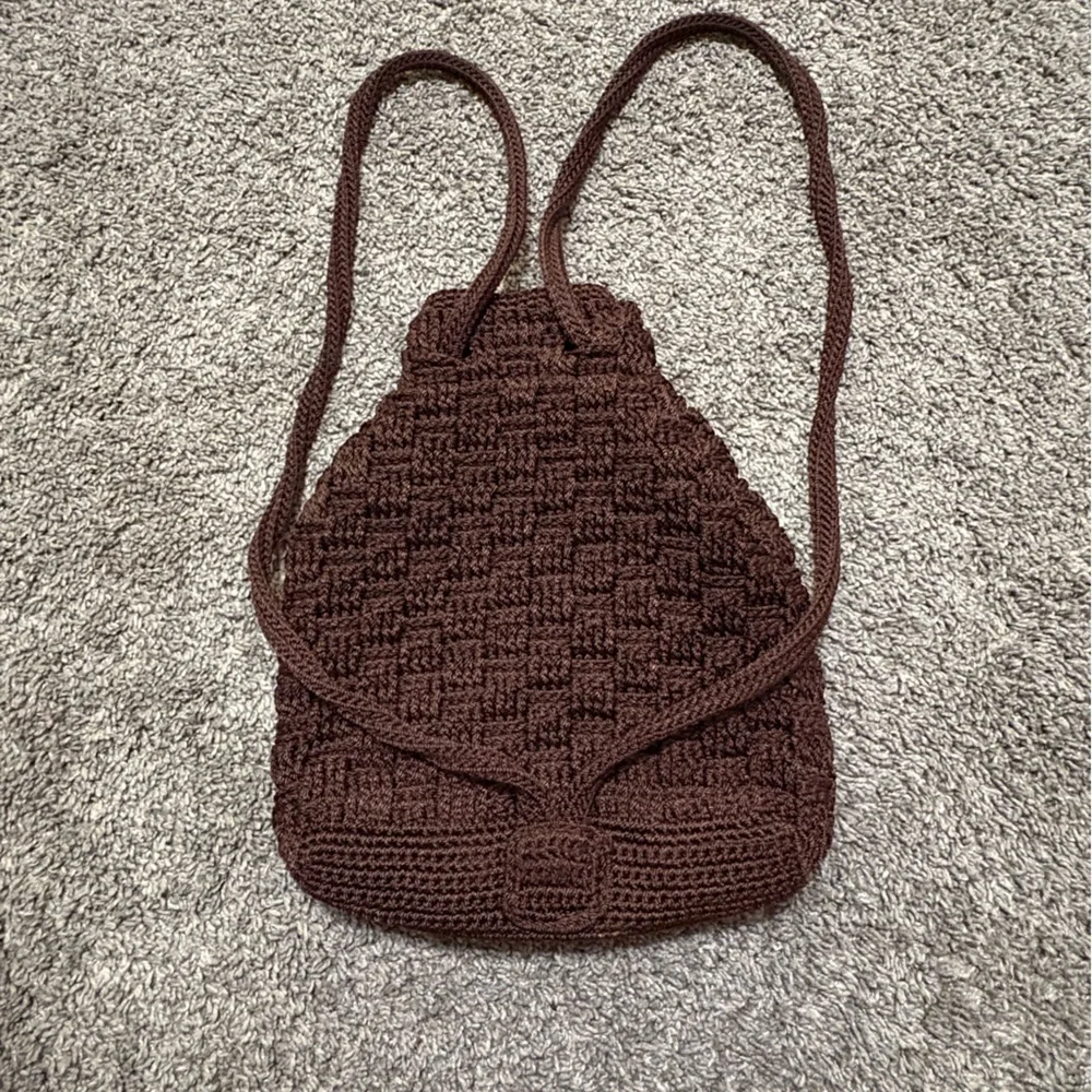 THE SAK women’s Brown Crochet Bucket Bag Backpack Drawstring Tote Purse w/charm‎